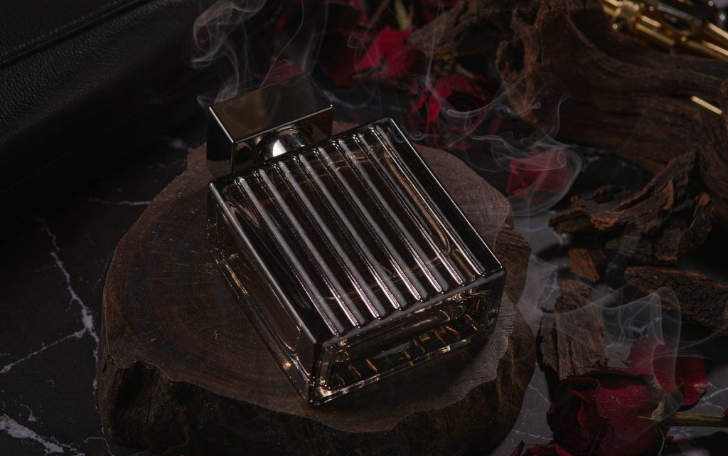 Bold oud perfume with leather and roses